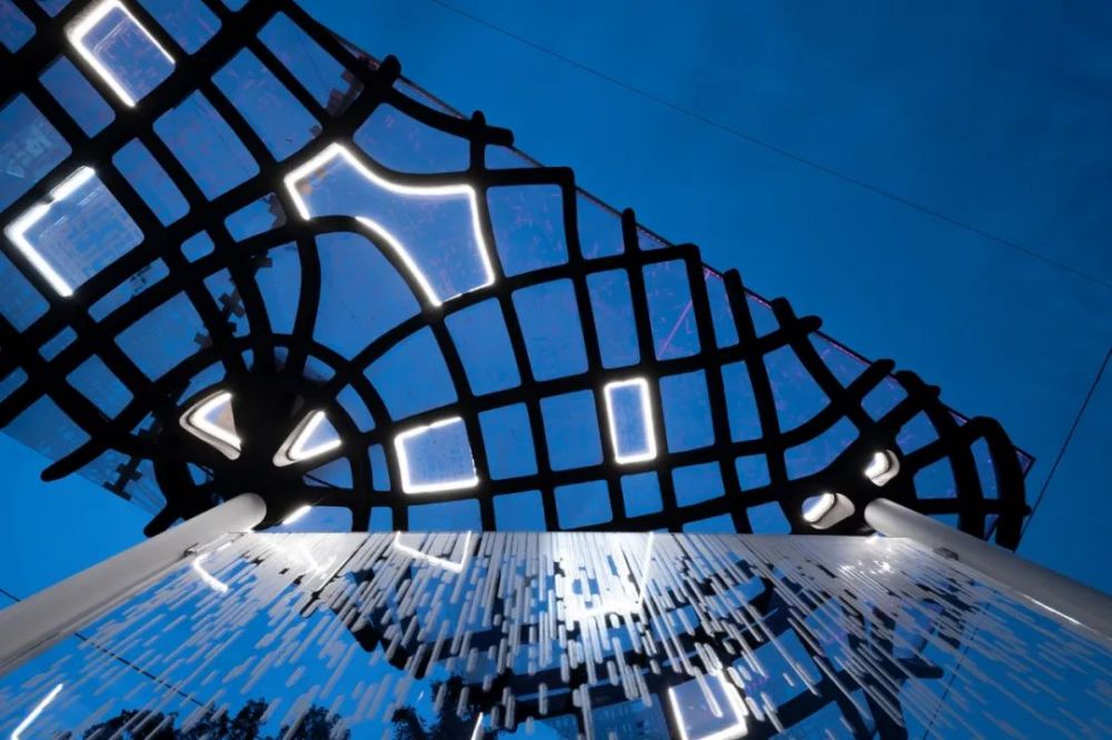 主要是特朗普先是抓走马杜罗