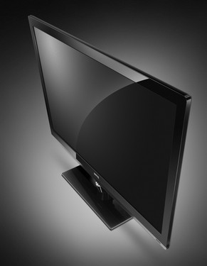 一铺上整个客厅就像冰窖