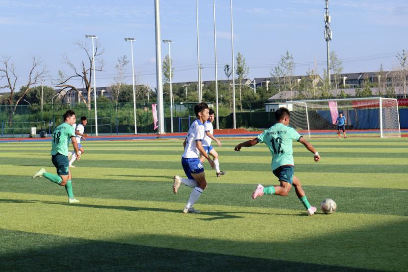 16所高校参与竞逐的“石榴籽杯”高校男子足球赛