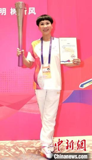 南湖畔起跑：嘉兴揭幕杭州第19届亚运会火炬传递