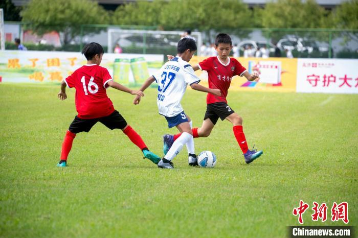 广西梧州国际青少年足球邀请赛汇聚中外43支球队