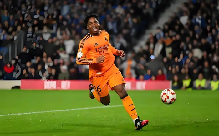 19岁恩德里克租借里昂11场造10球，皇马巨星政策