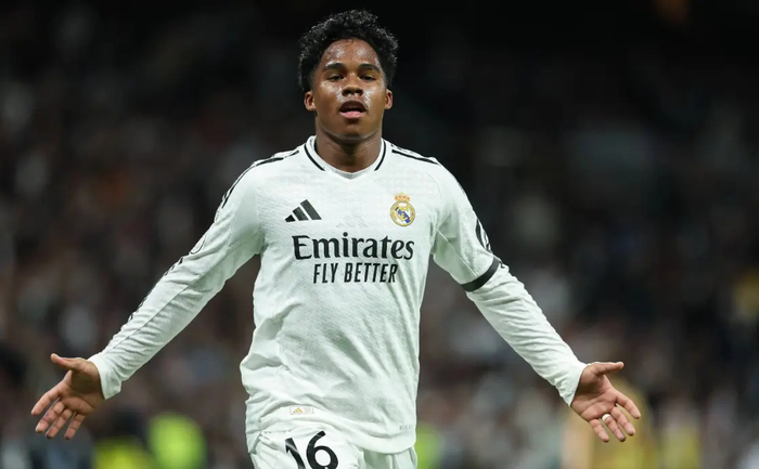 19岁恩德里克租借里昂11场造10球，皇马巨星政策