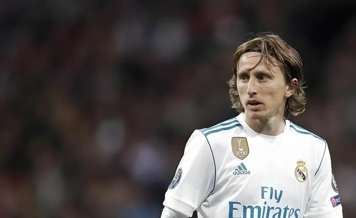 19岁恩德里克租借里昂11场造10球，皇马巨星政策