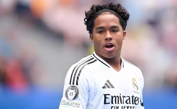 19岁恩德里克租借里昂11场造10球，皇马巨星政策