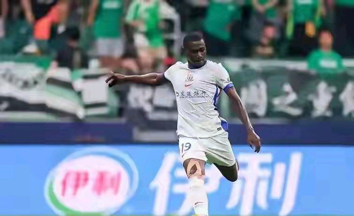 山东泰山两连胜积分清零 申花伤病困扰陷困境