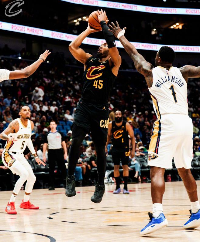 哈登末节爆发率队逆转鹈鹕 骑士两连胜锁定东部