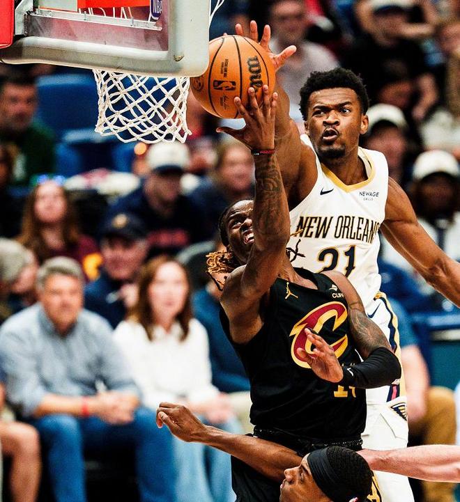 哈登末节爆发率队逆转鹈鹕 骑士两连胜锁定东部