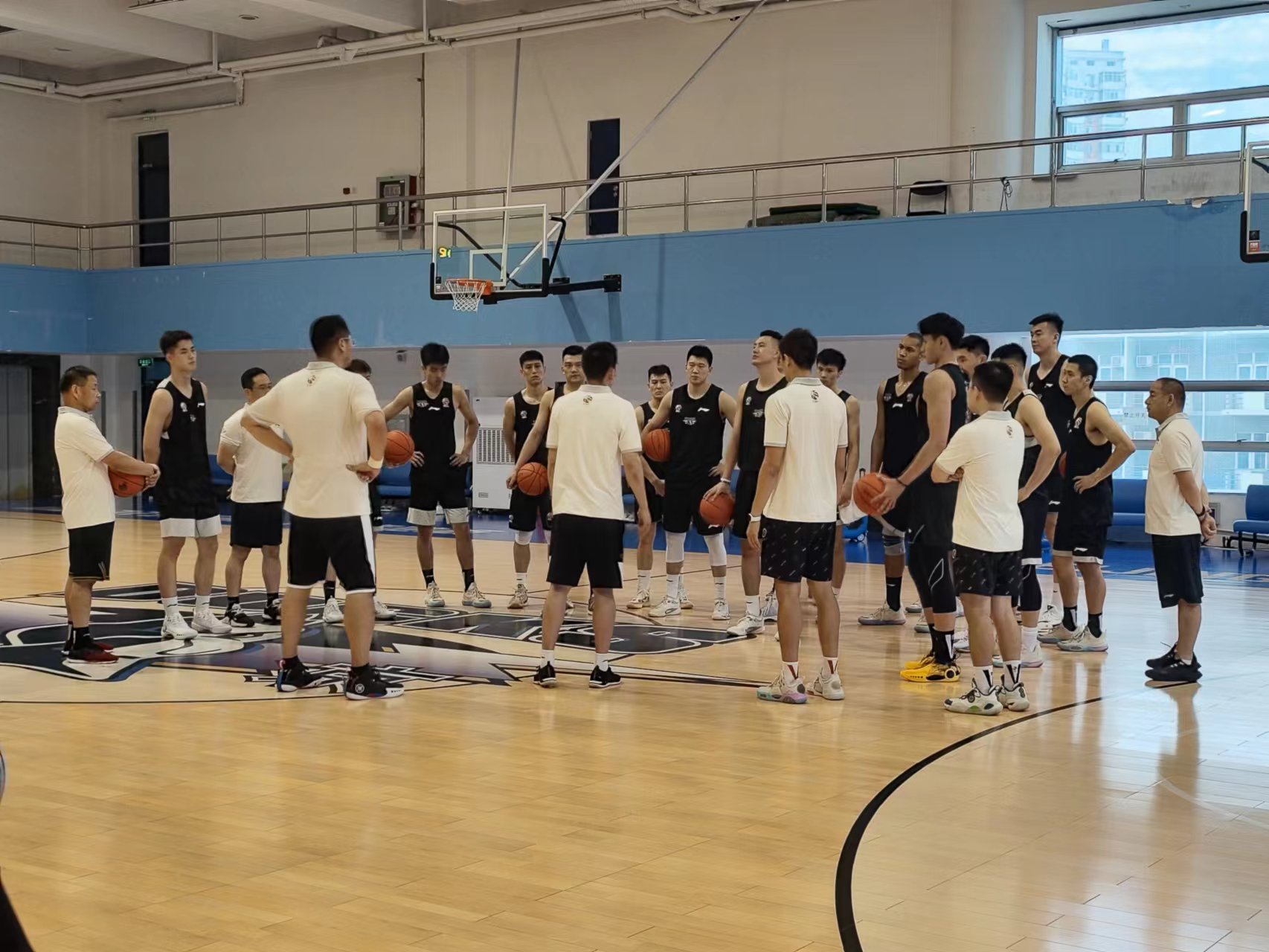 曾凡博夏训首秀展现成长 首钢队期待新赛季表现