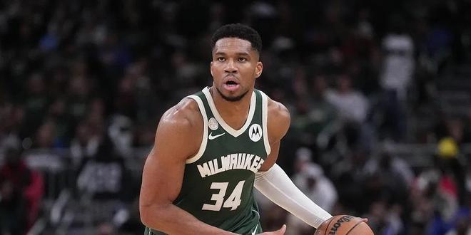 火箭队主场力克雄鹿排名跃升西部第五 谢泼德