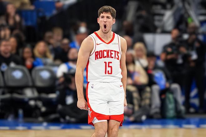 火箭队主场力克雄鹿排名跃升西部第五 谢泼德